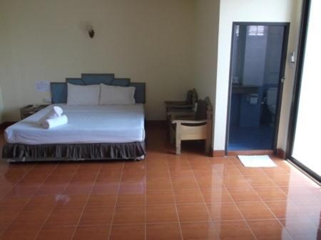 Sr Hotel Surat Thani Habitación foto